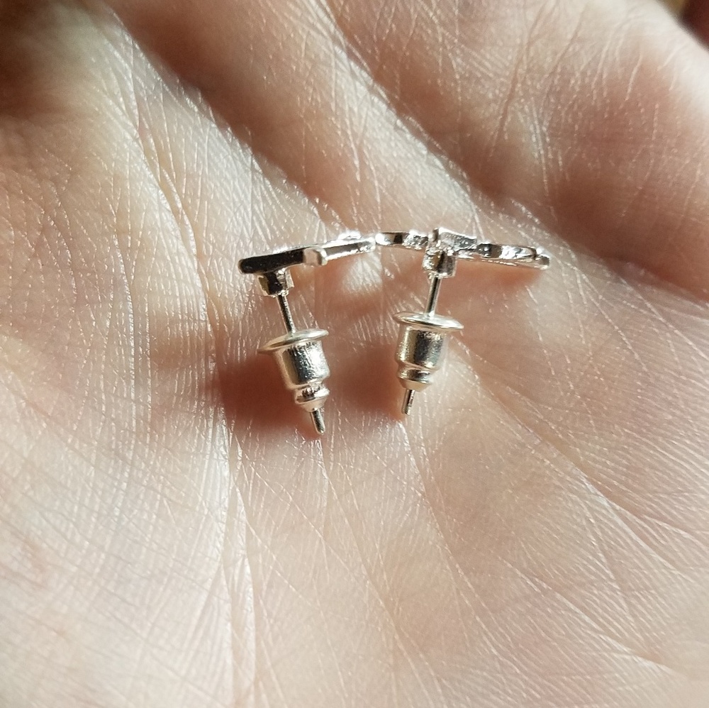 NWOT Silver Paper Crane Studs - Picture 7 of 7